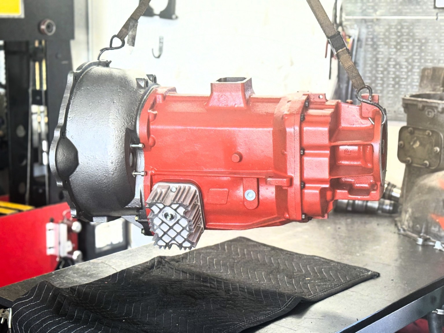 Cast Iron Bellhousing NV5600 w/coolers - Long Range Gear
